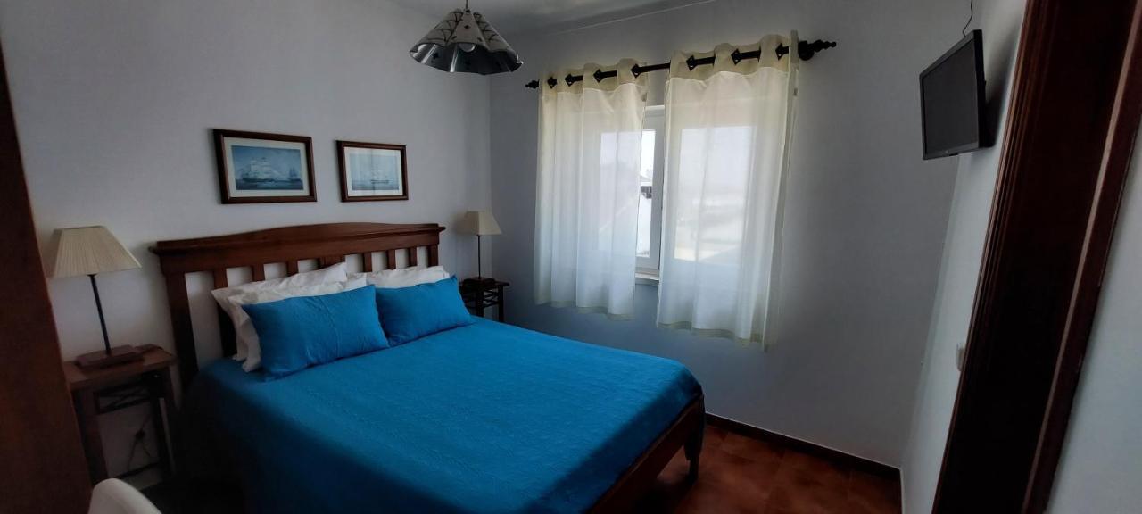 Pequena Baleia Bed & Breakfast Ferrel  Luaran gambar